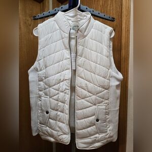 NWT, L, Grace and Lace white puffer vest